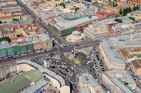 Активности и мероприятия на Площади восстания