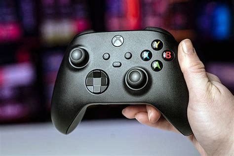 Включите телевизор и консоль Xbox