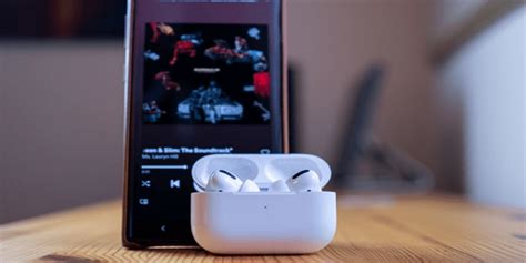 Влияние батареи на работу AirPods с Android-устройством