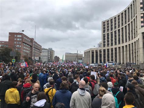 Вмешательство в политические протесты: