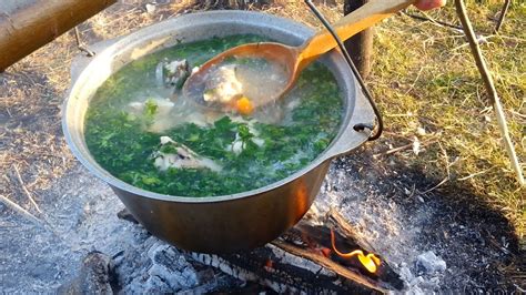 Возрождаем культуру: уха на костре в популярных кулинарных книгах