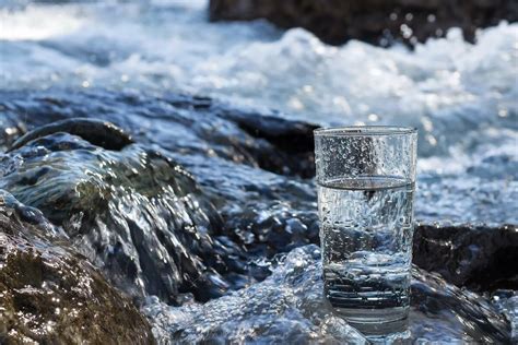 Выбор правильной минеральной воды для улучшения самочувствия