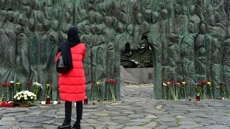 День жертв политических репрессий: мощное символическое событие