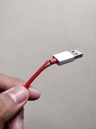 Дефектный или поврежденный кабель USB: