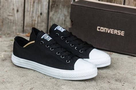 Дополнительные способы определить оригинальность кед Converse: