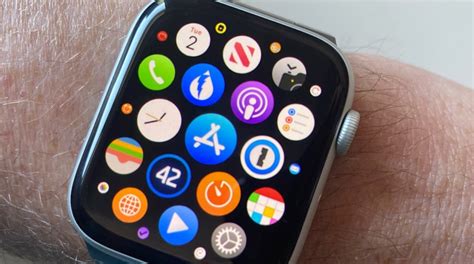 Как добавить приложения в меню Apple Watch