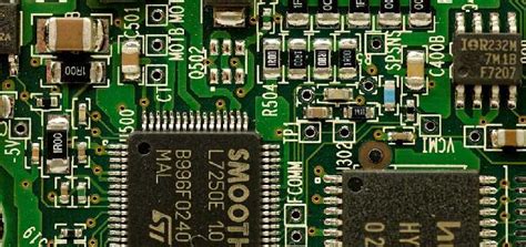 Как распознать SMD компонент на схеме: полное руководство