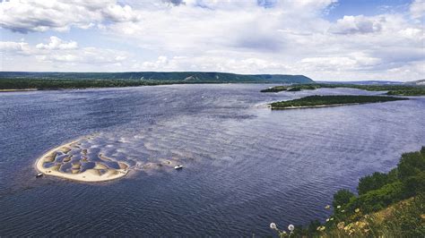 Лучшие пляжи на берегу Ливонского залива для поиска янтаря в Латвии