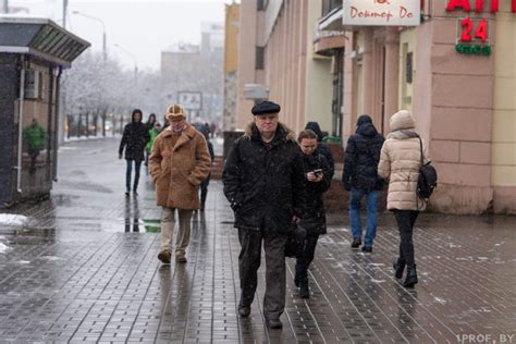 Может ли пенсионер, не былшший полицейским, носить форменную одежду