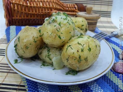 Молодой картофель, вареный в кожуре: простые и вкусные рецепты