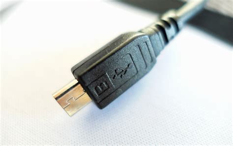 Неподходящий USB-кабель