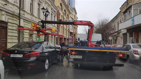 Не использовать сигналы автомобиля в пешеходных зонах