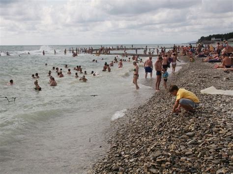 Опасности купания в Черном море