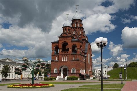 Оптическое поведение хрусталя и стекла