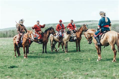 От звездных начала до формирования месторождений