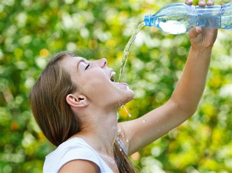 Пить больше воды, чтобы активизировать иммунную систему