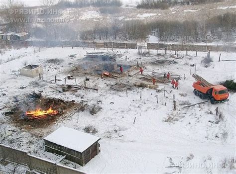 Подготовка к строительству деревни в стиле дома из компота