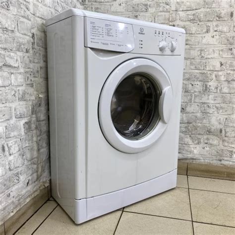 Поддержка стиральной машины Indesit WIUN 82