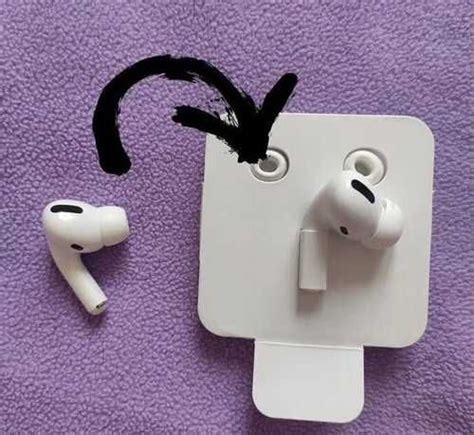 Подключение левого наушника AirPods Pro