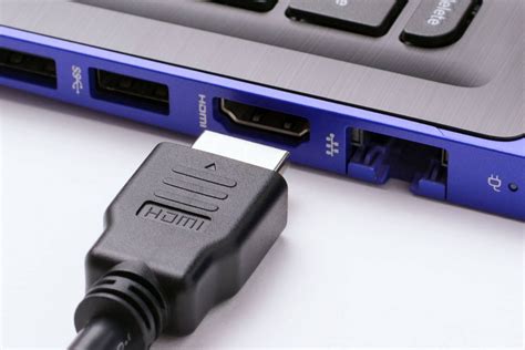 Подключение HDMI-кабеля к switch и ноутбуку