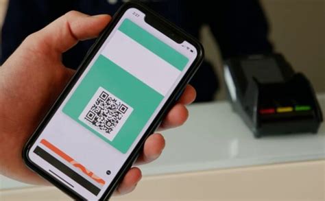 Подтверждение и завершение покупки через QR-код