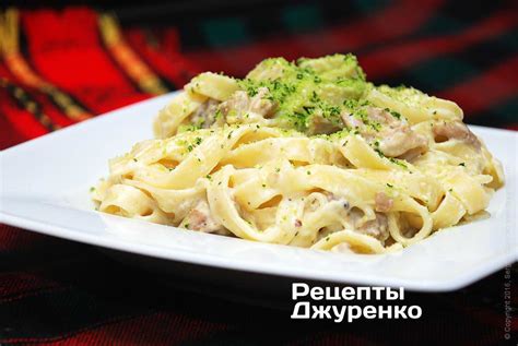 Приготовление сливочного соуса для лапши с курицей