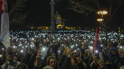 Протесты и сопротивление со стороны общества