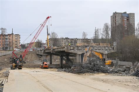 Расписание работы светового моста на будни