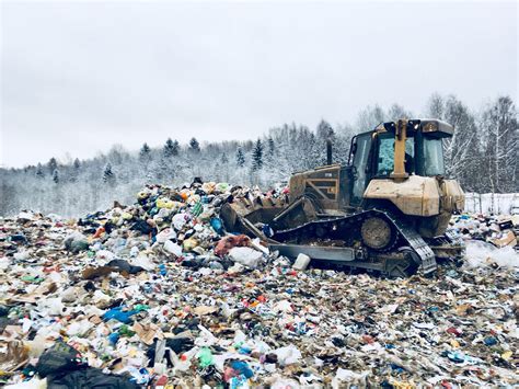 Регулярная очистка ульев от мусора и отходов