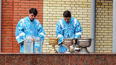 Святая вода как символ духовной чистоты