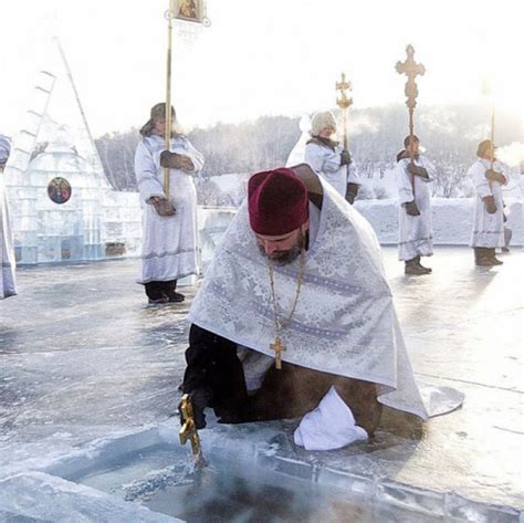 Символика и значение крещенской воды в очищении дома