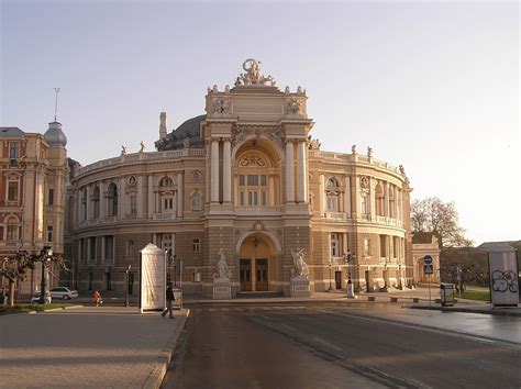 Символ Одессы: экскурсия в Одесский оперный театр им. Т.Г. Шевченко