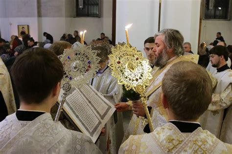 Служения в Церкви Рождества Христова