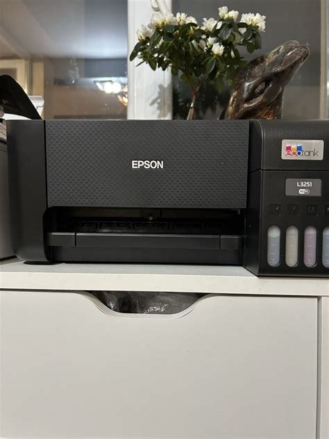 Техническое обслуживание и уход за принтером Epson L3251