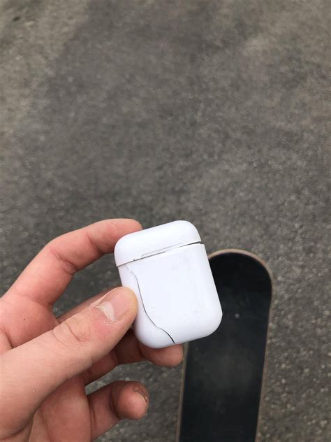 Узнайте заряд кейса AirPods Pro