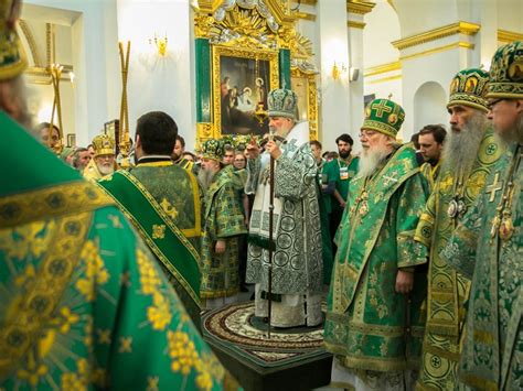 Указания священников служащим