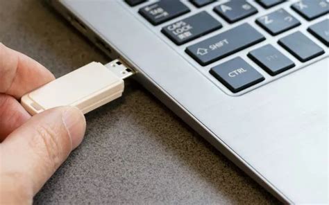 Установка игры без дисковода с помощью USB-накопителя