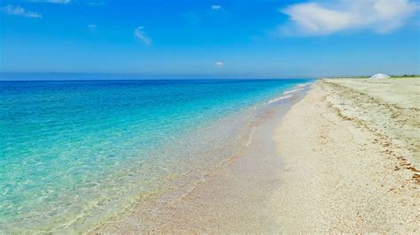 Черное море: пляжи с мелким песком и кристально чистой водой