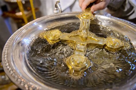 Что такое крещенская вода