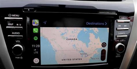 Шаг 1: Подключение iPhone к Apple CarPlay