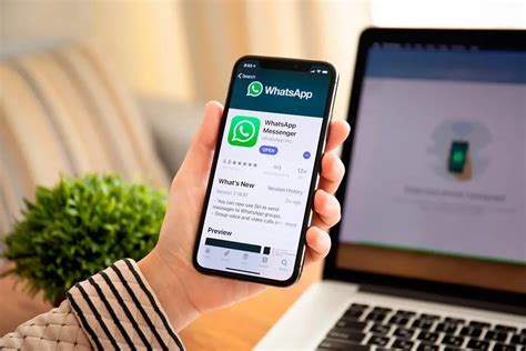 Шаг 3: Подключение WhatsApp к аккаунту