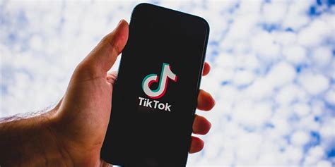 Экспериментальные имена творческих знаменитостей TikTok