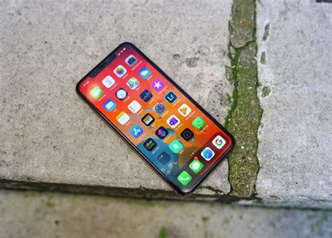 iPhone 11 Pro Max - большой дисплей и отличные фото